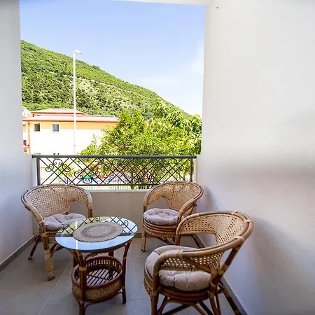 Newly Refurnished With Large Garden * Budva