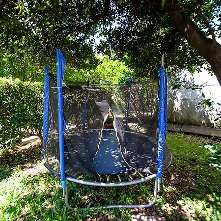 Newly Refurnished With Large Garden Apartment Budva